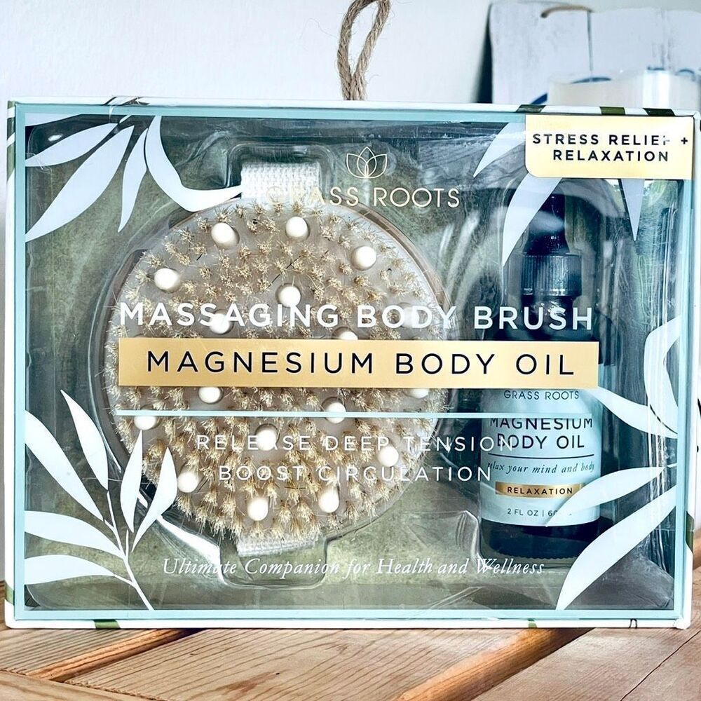NWT GRASS ROOTS 2 Pc Massaging Body Brush & Magnesium Body Oil Cellulite Set